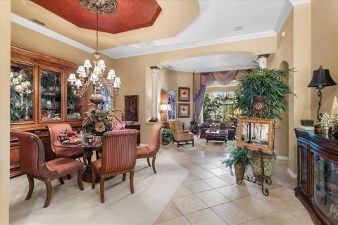 Villa ou maison à vendre à Apopka, Floride: 5 chambres, 303.42 m2 № 2195672 - photo 3