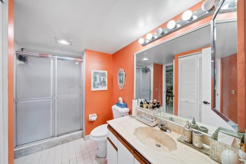 Condo in Boynton Beach, Florida, 2 bedrooms  № 2250179 - photo 9