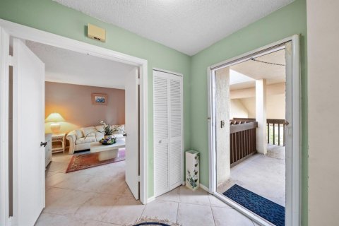 Condo in Boynton Beach, Florida, 2 bedrooms  № 2250179 - photo 3