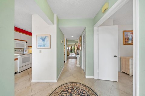 Condo in Boynton Beach, Florida, 2 bedrooms № 2250179