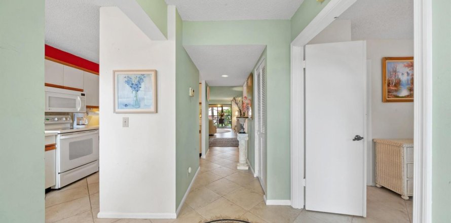Condo in Boynton Beach, Florida, 2 bedrooms  № 2250179