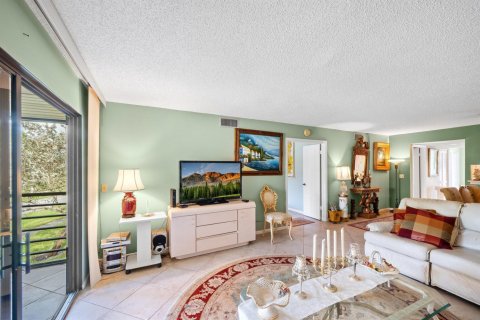Condo in Boynton Beach, Florida, 2 bedrooms  № 2250179 - photo 16