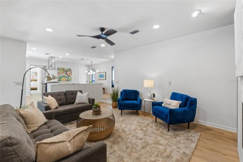 Casa en venta en Gainesville, Florida, 3 dormitorios, 141.12 m2 № 1820447 - foto 10