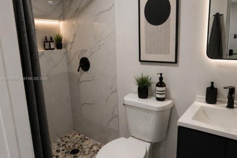 Commercial property in Miami, Florida 1 bedroom, 115.29 sq.m. № 2076653 - photo 6