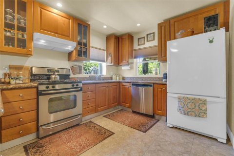 House in Hollywood, Florida 2 bedrooms, 110.55 sq.m. № 1791096 - photo 4