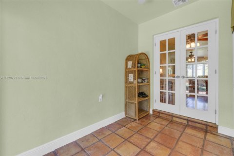House in Hollywood, Florida 2 bedrooms, 110.55 sq.m. № 1791096 - photo 17