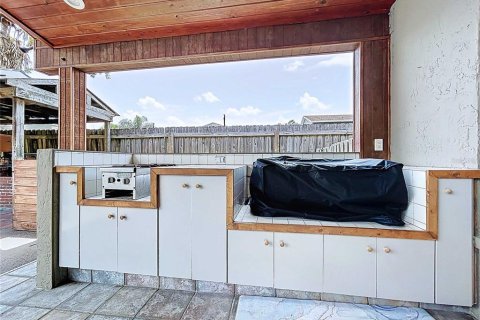 House in Tampa, Florida 3 bedrooms, 160.72 sq.m. № 1775023 - photo 17