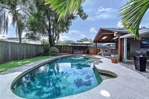 House in Tampa, Florida 3 bedrooms, 160.72 sq.m. № 1775023 - photo 12