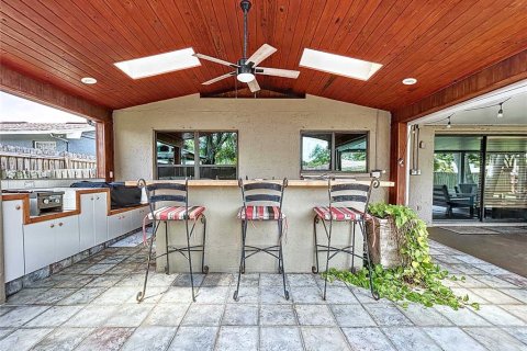 House in Tampa, Florida 3 bedrooms, 160.72 sq.m. № 1775023 - photo 15