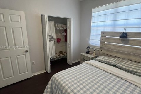 Townhouse in Miramar, Florida 2 bedrooms, 96.25 sq.m. № 2030590 - photo 26