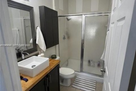 Townhouse in Miramar, Florida 2 bedrooms, 96.25 sq.m. № 2030590 - photo 17