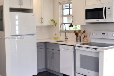 Apartment in Wilton Manors, Florida 1 bedroom № 2068732 - photo 7