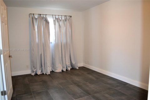 Apartment in Wilton Manors, Florida 1 bedroom № 2068732 - photo 15