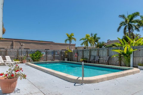 Apartment in Wilton Manors, Florida 1 bedroom № 2068732 - photo 17