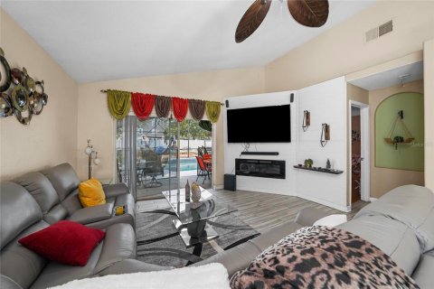 Casa en venta en Clermont, Florida, 4 dormitorios, 191.29 m2 № 2230470 - foto 14