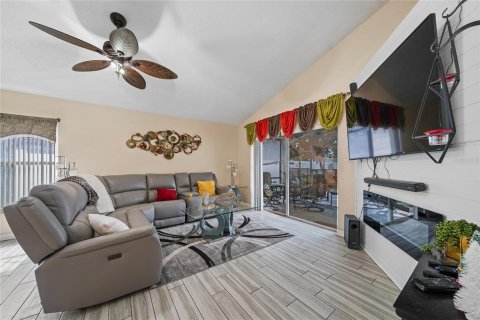 Casa en venta en Clermont, Florida, 4 dormitorios, 191.29 m2 № 2230470 - foto 12
