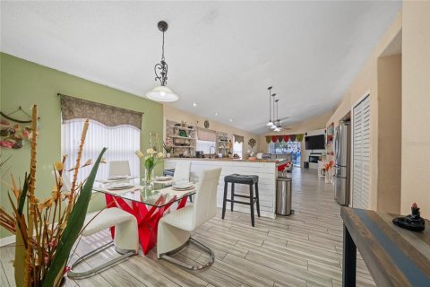 Casa en venta en Clermont, Florida, 4 dormitorios, 191.29 m2 № 2230470 - foto 9