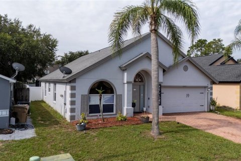 Casa en venta en Clermont, Florida, 4 dormitorios, 191.29 m2 № 2230470 - foto 2