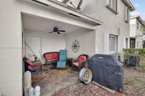 Villa ou maison à vendre à Tamarac, Floride: 3 chambres, 151.99 m2 № 2009482 - photo 25