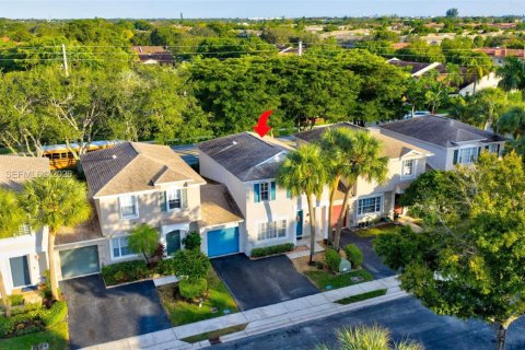 Villa ou maison à vendre à Tamarac, Floride: 3 chambres, 151.99 m2 № 2009482 - photo 27