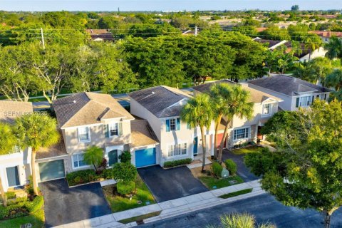 Villa ou maison à vendre à Tamarac, Floride: 3 chambres, 151.99 m2 № 2009482 - photo 28