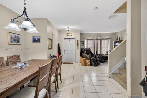 Villa ou maison à vendre à Tamarac, Floride: 3 chambres, 151.99 m2 № 2009482 - photo 7