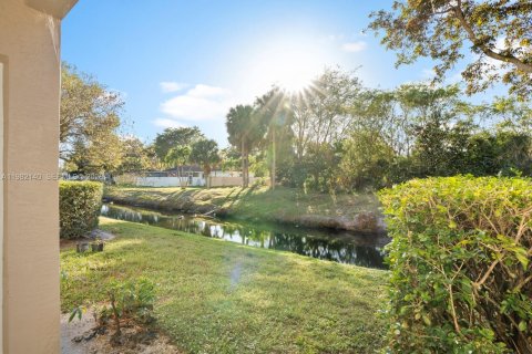 Купить таунхаус в Плантация, Флорида 2 спальни, 118.91м2, № 2045030 - фото 6