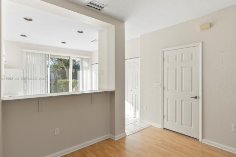 Купить таунхаус в Плантация, Флорида 2 спальни, 118.91м2, № 2045030 - фото 10