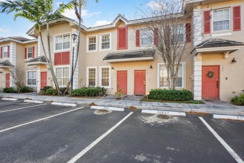 Купить таунхаус в Плантация, Флорида 2 спальни, 118.91м2, № 2045030 - фото 3