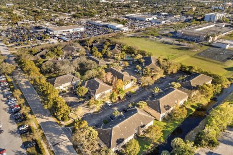 Купить таунхаус в Плантация, Флорида 2 спальни, 118.91м2, № 2045030 - фото 25