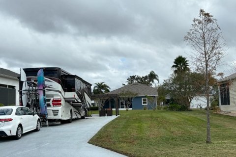 Terrain à Polk City, Floride № 2287666