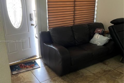 Adosado en venta en Miami, Florida, 3 dormitorios, 111.48 m2 № 1726897 - foto 9