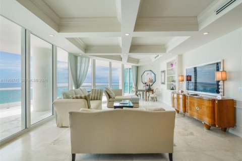Condominio en alquiler en Sunny Isles Beach, Florida, 4 dormitorios, 346.99 m2 № 2010614 - foto 5