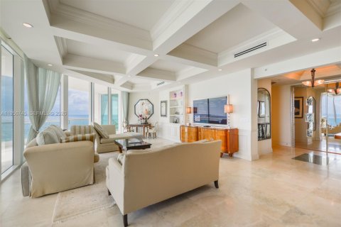 Condominio en alquiler en Sunny Isles Beach, Florida, 4 dormitorios, 346.99 m2 № 2010614 - foto 4