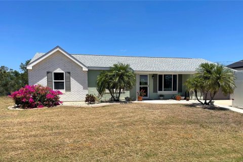 House in Port Charlotte, Florida 3 bedrooms, 110.55 sq.m. № 1669792 - photo 2