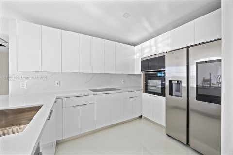 Condominio en venta en Aventura, Florida, 2 dormitorios, 121.98 m2 № 1818328 - foto 3