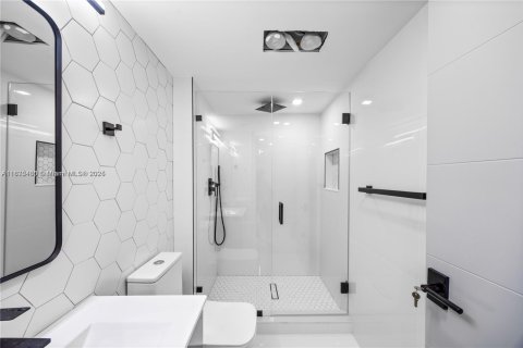 Condominio en venta en Aventura, Florida, 2 dormitorios, 121.98 m2 № 1818328 - foto 10