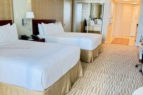 Condo in Sunny Isles Beach, Florida № 2088677 - photo 22