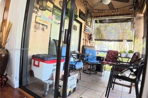 Купить кондоминиум в Корал-Спрингс, Флорида 3 спальни, 109.53м2, № 2050926 - фото 15