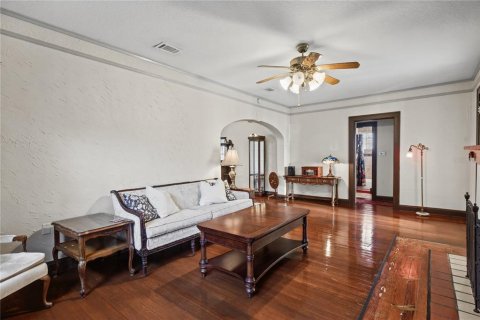 House in Lake Wales, Florida 2 bedrooms, 151.99 sq.m. № 2425508 - photo 22
