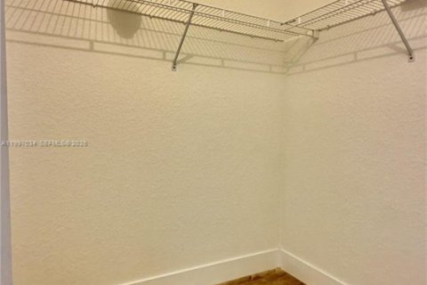 Touwnhouse à louer à Weston, Floride: 2 chambres, 107.3 m2 № 2346735 - photo 11