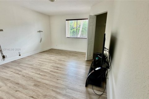 Touwnhouse à louer à Weston, Floride: 2 chambres, 107.3 m2 № 2346735 - photo 10