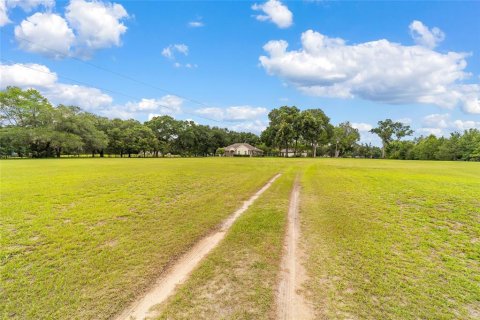 House in Citra, Florida 3 bedrooms, 268.58 sq.m. № 2095867 - photo 12