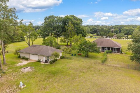 House in Citra, Florida 3 bedrooms, 268.58 sq.m. № 2095867 - photo 10