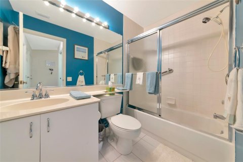 Condo in Bradenton, Florida, 2 bedrooms  № 2195168 - photo 29