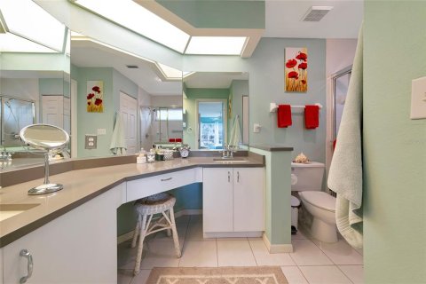 Condo in Bradenton, Florida, 2 bedrooms  № 2195168 - photo 23