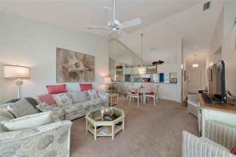 Condo in Bradenton, Florida, 2 bedrooms  № 2195168 - photo 14