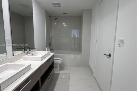 Снять в аренду кондоминиум в Майами, Флорида 1 спальня, 64.94м2, № 2005606 - фото 16