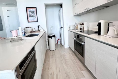 Кондоминиум с 1 спальней в Майами, Флорида № 2005606