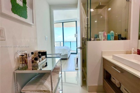 Снять в аренду кондоминиум в Майами, Флорида 1 спальня, 64.94м2, № 2005606 - фото 19